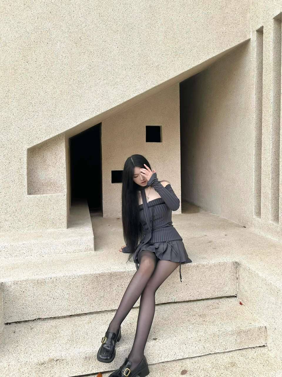 AgADSMUxG0mDoVY.jpg