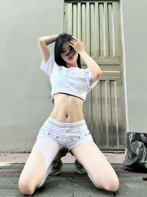 AgADu8oxG1ae8VU.jpg