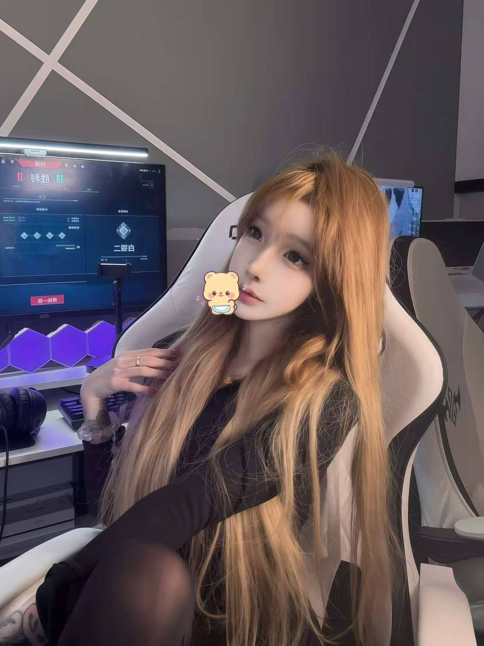 AgADwQtrG_hZ4Fc.jpg